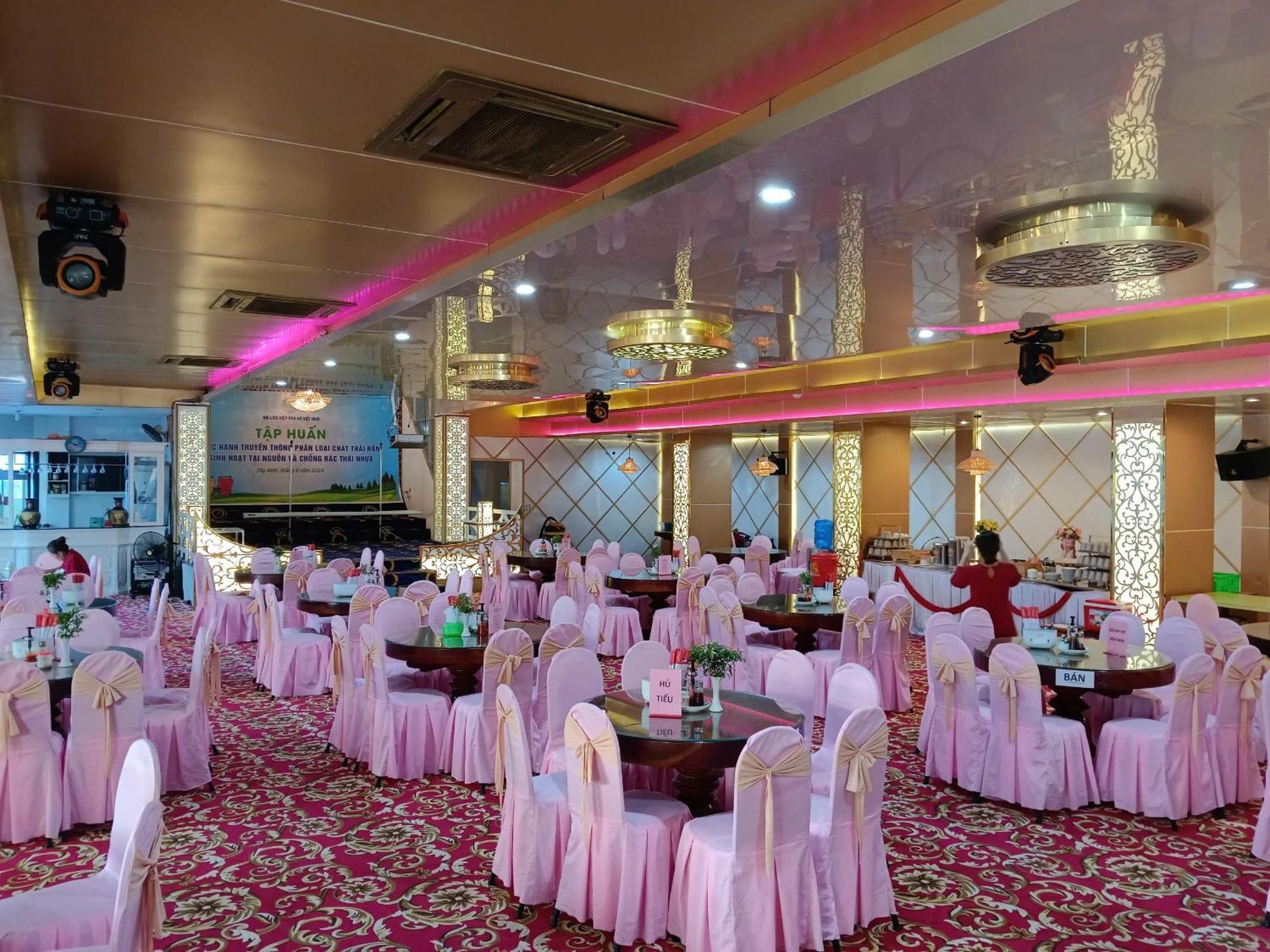 Nhat Quy Hotel Tây Ninh Eksteriør billede